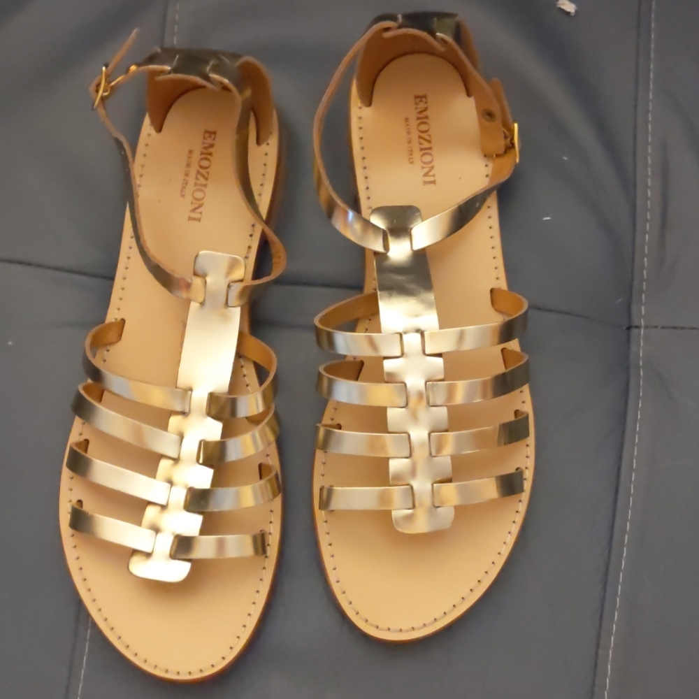 Woman's sandals